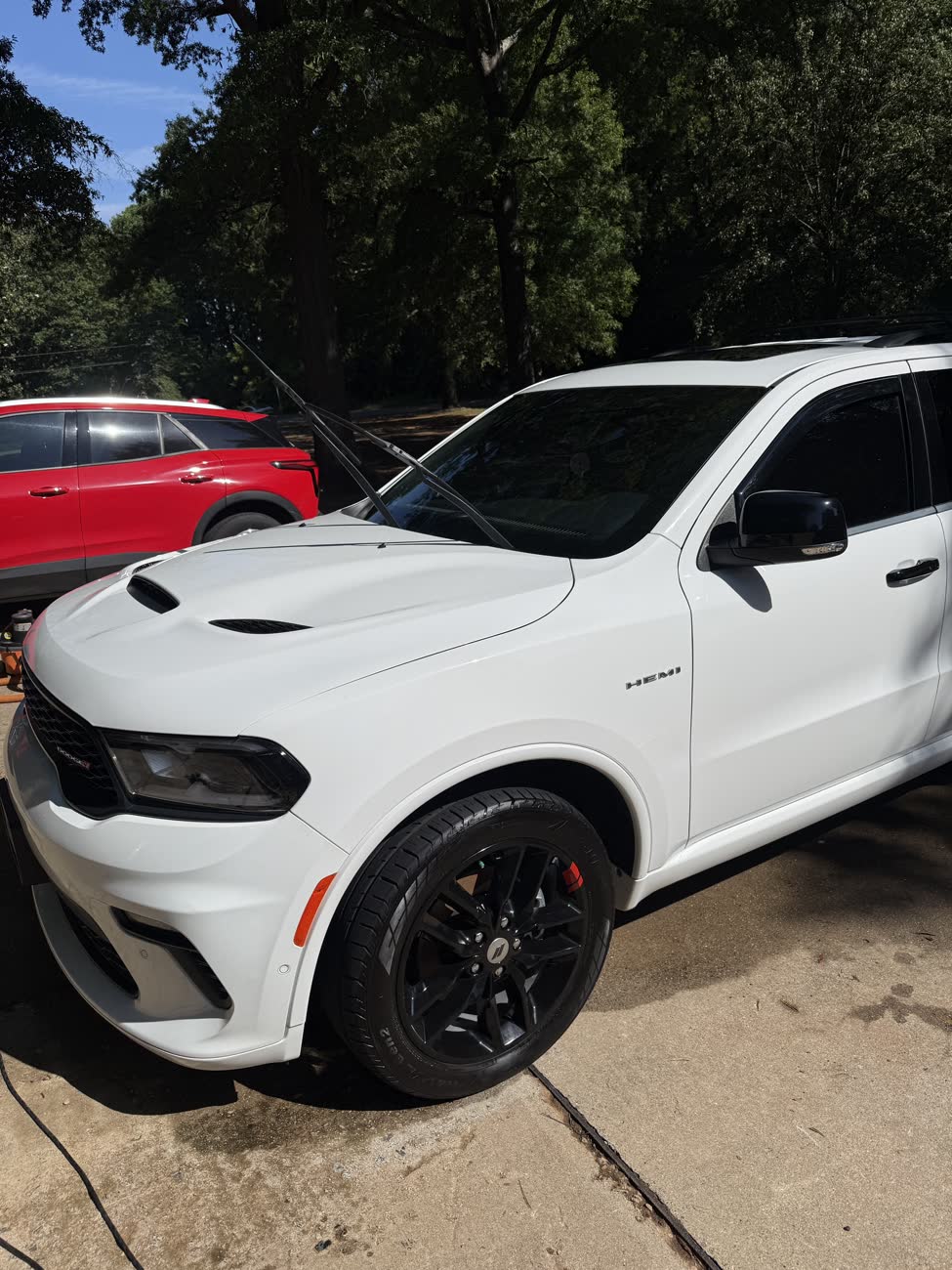 White Dodge Durango R/T with glossy paint after an exterior detail